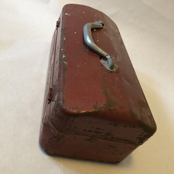 Vintage Old Metal Fishing Tackle Box Red w/tray cabin rustic planter - Picture 3 of 10